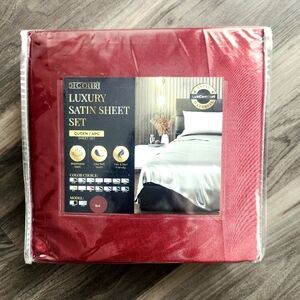 Decolure Luxury Satin Sheet Set Red